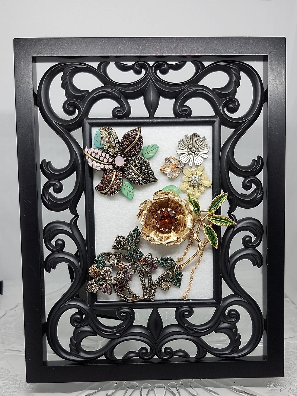 Vintage Jewerly Art Picture